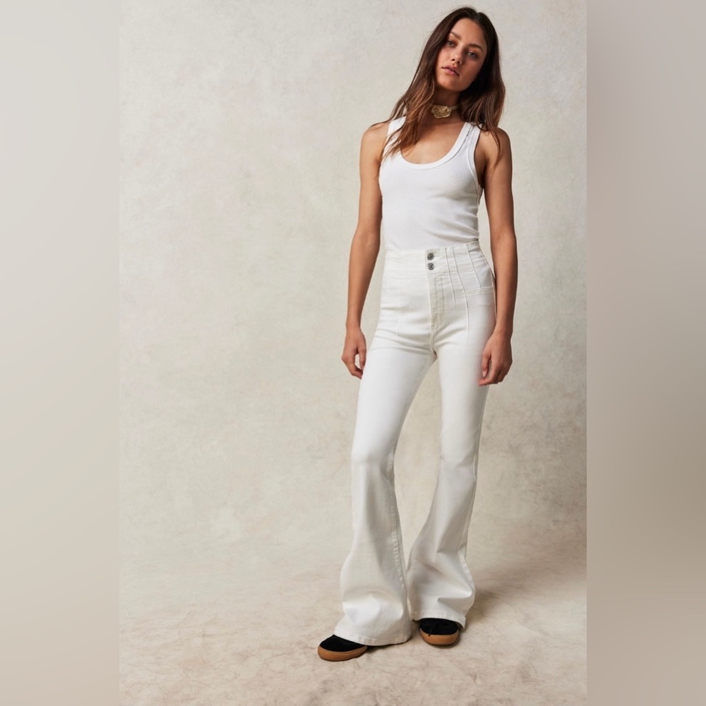 FREE PEOPLE WE THE FREE JAYDE FLARE JEANS WHITE SIZE 32